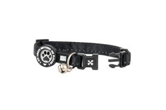 Max & Molly cat collar with safety buckle, bell, and ID tag – adjustable and comfortable for everyday wear.