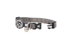 Max & Molly cat collar with safety buckle, bell, and ID tag – adjustable and comfortable for everyday wear.