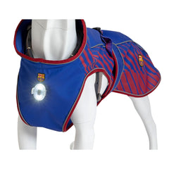FC Barcelona dog raincoat – waterproof and adjustable for optimal protection on rainy walks.